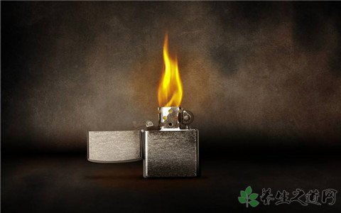 女孩玩火一家燒傷 被大火燒傷怎么辦