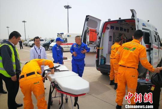 京晉聯(lián)手接力救援 荷蘭心梗男子脫離生命危險