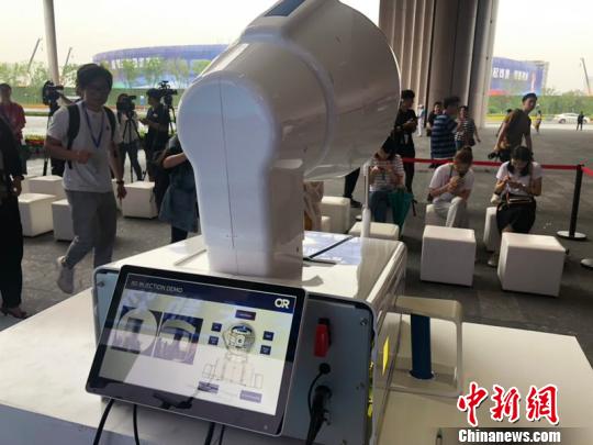 世界頂尖眼科骨科手術(shù)機(jī)器人發(fā)布 展示智慧醫(yī)療前沿成果-易網(wǎng)健康養(yǎng)生網(wǎng) 世界頂尖眼科骨科手術(shù)機(jī)器人發(fā)布 展示智慧醫(yī)療前沿成果