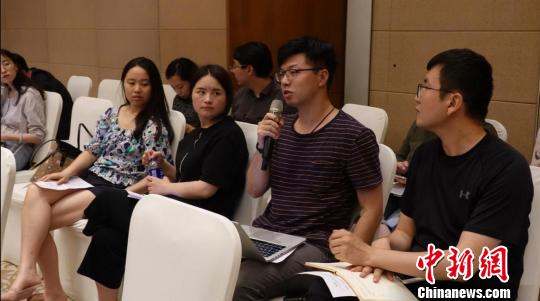 業(yè)內(nèi)專家齊聚 共論處方藥零售改革與發(fā)展