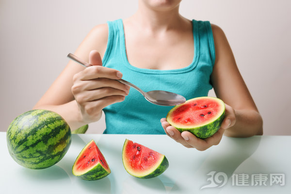 垃圾桶里的食物殘?jiān)瑢?duì)我們的身體有益？