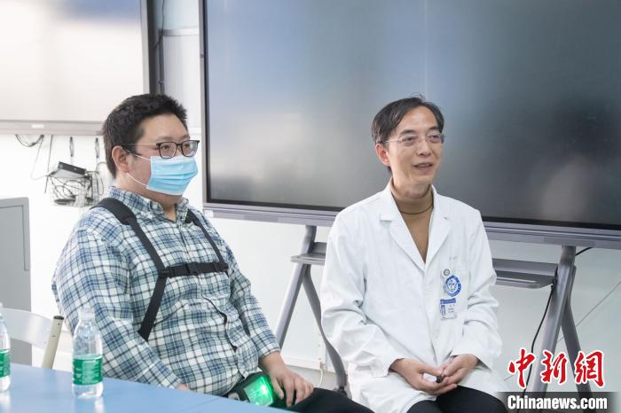 四川首例第三代植入式磁液懸浮人工心臟患者順利出院-易網(wǎng)<a href=http://www.fnaogov.cn/ target=_blank class=infotextkey>健康養(yǎng)生</a>網(wǎng) 四川首例第三代植入式磁液懸浮人工心臟患者順利出院