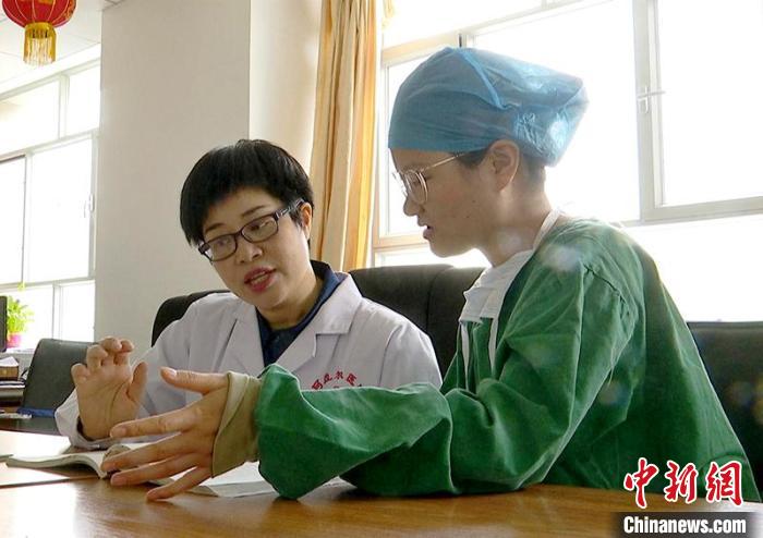 完成手術400余例 援疆醫(yī)生助力受援地醫(yī)院學科高質量發(fā)展-易網<a href=http://www.fnaogov.cn/ target=_blank class=infotextkey>健康養(yǎng)生</a>網 完成手術400余例 援疆醫(yī)生助力受援地醫(yī)院學科高質量發(fā)展