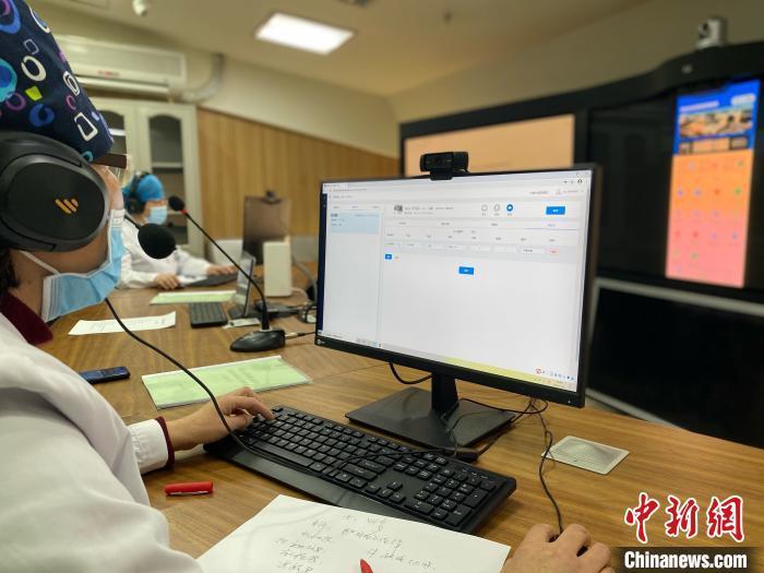 藍(lán)皮書:互聯(lián)網(wǎng)醫(yī)院應(yīng)推動(dòng)線上線下服務(wù)融合銜接-易網(wǎng)<a href=http://www.fnaogov.cn/ target=_blank class=infotextkey>健康養(yǎng)生</a>網(wǎng) 藍(lán)皮書:互聯(lián)網(wǎng)醫(yī)院應(yīng)推動(dòng)線上線下服務(wù)融合銜接