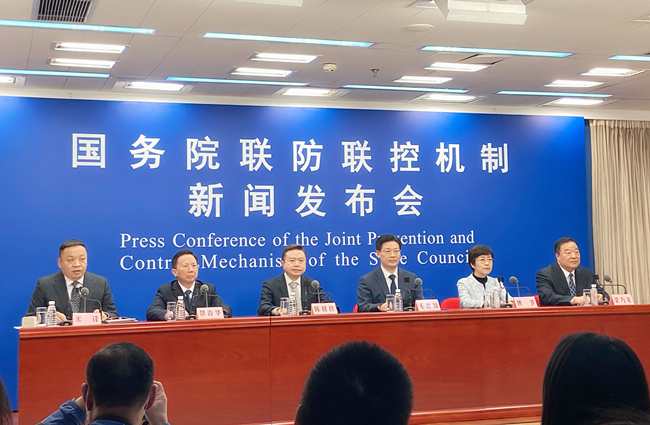 國家衛(wèi)健委:疫情防控重點(diǎn)仍是防范人與人之間的傳播-易網(wǎng)健康<a href=http://www.fnaogov.cn/jkys/ target=_blank class=infotextkey>養(yǎng)生</a>網(wǎng) 國家衛(wèi)健委:疫情防控重點(diǎn)仍是防范人與人之間的傳播