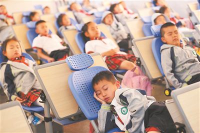睡夢中大腦如何清理垃圾-易網健康<a href=http://www.fnaogov.cn/jkys/ target=_blank class=infotextkey>養生</a>網 睡夢中大腦如何清理垃圾