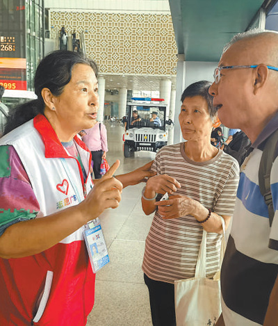 老有所為,貢獻“銀發力量”(體驗·民生一線觀察)-易網<a href=http://www.fnaogov.cn/ target=_blank class=infotextkey>健康養生</a>網 老有所為,貢獻“銀發力量”(體驗·民生一線觀察)