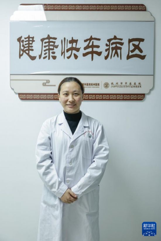 健康快車駛入撫州 為患者帶去光明-易網健康<a href=http://www.fnaogov.cn/jkys/ target=_blank class=infotextkey>養生</a>網 健康快車駛入撫州 為患者帶去光明