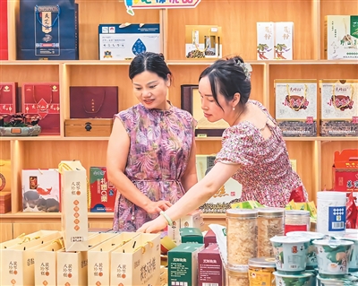 上半年消費(fèi)市場(chǎng)保持平穩(wěn)增長(zhǎng)態(tài)勢(shì)