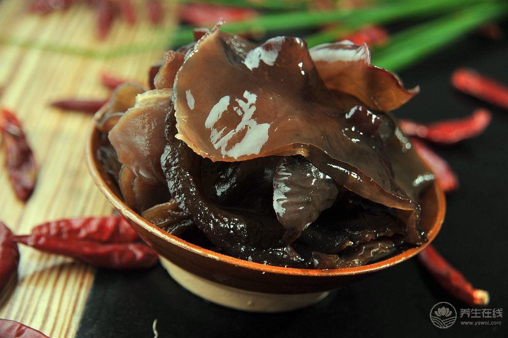 吃發(fā)芽的土豆會中毒  這10種食物含有毒素