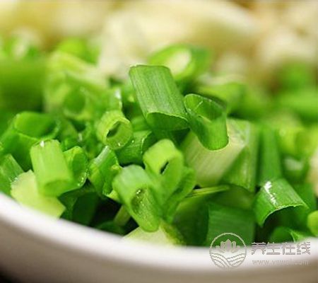 <a href=http://www.fnaogov.cn/tags-養(yǎng)生禁忌.html target=_blank class=infotextkey>養(yǎng)生禁忌</a>:很多人吃蔥常有這4大誤區(qū) 養(yǎng)生禁忌:很多人吃蔥常有這4大誤區(qū)