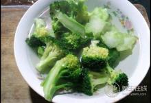 綠色蔬菜挑花眼？這3種對(duì)身體好處很多，你不能錯(cuò)過