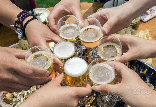 喝酒后頭疼怎么辦？5種食物能助你緩解