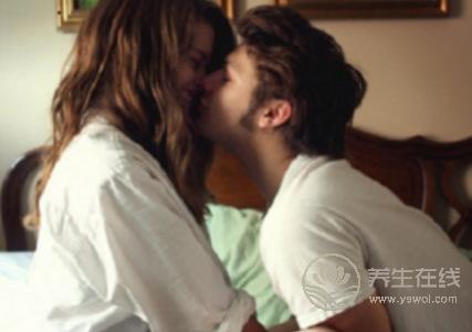 別吝嗇你的kiss,晨吻的4大養(yǎng)生功效！