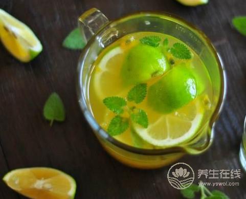 空腹喝檸檬蜂蜜水好不好 檸檬水什么時(shí)候喝最好 空腹喝檸檬蜂蜜水好不好 檸檬水什么時(shí)候喝最好