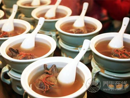 鴿子湯怎么燉最營養(yǎng) 鴿子湯的做法-易網(wǎng)健康養(yǎng)生網(wǎng) 鴿子湯怎么燉最營養(yǎng) 鴿子湯的做法