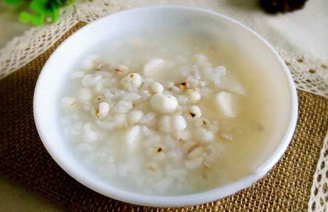 山藥芡實薏仁粥的功效及其制作方法
