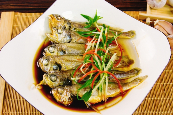 小黃魚的營養(yǎng)價值及功效與作 小黃魚是海魚嗎