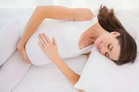 孕期性生活對胎兒有什么影響？孕婦不妨從這四個階段考慮