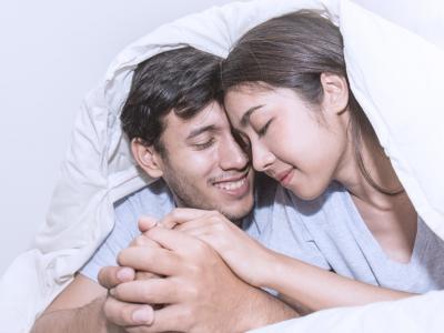 夫妻如何一起達(dá)到性高潮？要會親愛玩會調(diào)整氛圍