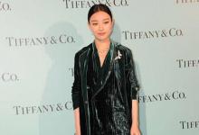 被稱為“街拍模板”的倪妮被粉絲吐槽壯實(shí)？這真的是“鐵桿粉”？