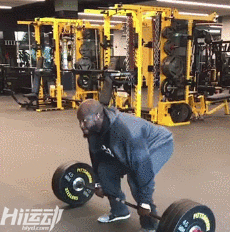 橄欖球運動為什么會經(jīng)常腦震蕩？看完球員訓練！這跟撞車沒區(qū)別