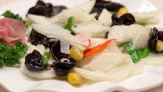 飲食減肥食譜冬瓜菌湯,消腫又瘦身-易網健康<a href=http://www.fnaogov.cn/jkys/ target=_blank class=infotextkey>養生</a>網 飲食減肥食譜冬瓜菌湯,消腫又瘦身