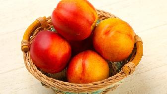 湯圓熱量高 飲食減肥不宜吃-易網(wǎng)<a href=http://www.fnaogov.cn/ target=_blank class=infotextkey>健康養(yǎng)生</a>網(wǎng) 湯圓熱量高 飲食減肥不宜吃