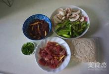 瘦肉烏冬面的做法-家常味煮菜譜