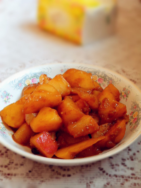 土豆燉蘿卜的做法-家常味燉菜譜-易網(wǎng)健康養(yǎng)生網(wǎng) 土豆燉蘿卜的做法-家常味燉菜譜