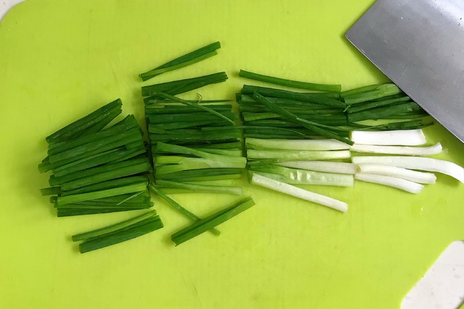 蔥油面的做法-咸鮮味拌菜譜-易網(wǎng)健康養(yǎng)生網(wǎng) 蔥油面的做法-咸鮮味拌菜譜