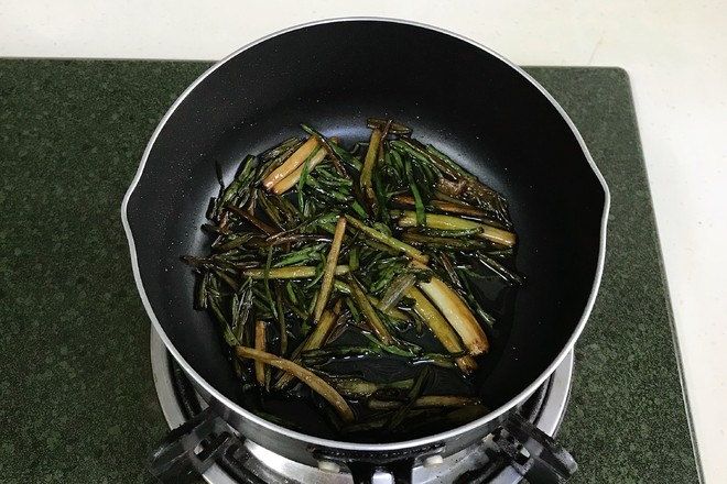 蔥油面的做法-咸鮮味拌菜譜-易網(wǎng)健康養(yǎng)生網(wǎng) 蔥油面的做法-咸鮮味拌菜譜