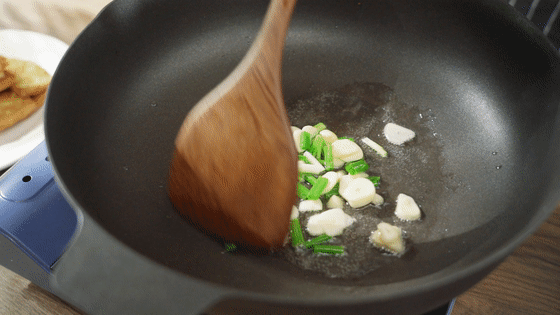蠔油豆腐【孔老師教做菜】的做法-家常味煎菜譜-易網(wǎng)健康養(yǎng)生網(wǎng) 蠔油豆腐【孔老師教做菜】的做法-家常味煎菜譜