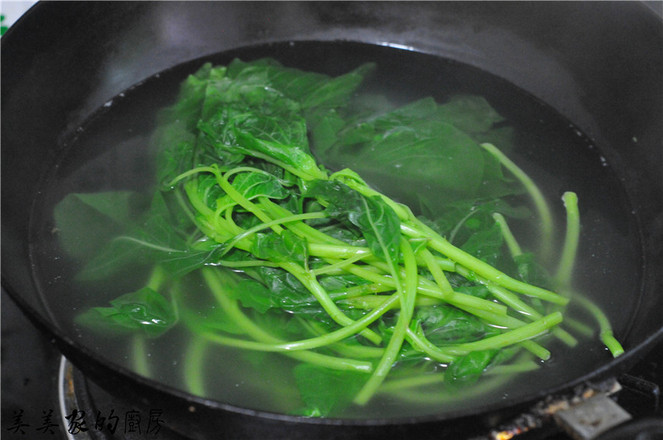 莧菜餃子的做法-家常味煮菜譜-易網(wǎng)健康養(yǎng)生網(wǎng) 莧菜餃子的做法-家常味煮菜譜