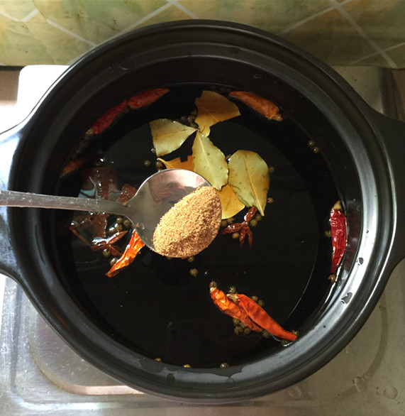 辣鹵雞胗的做法-香辣味鹵菜譜-易網健康養生網 辣鹵雞胗的做法-香辣味鹵菜譜