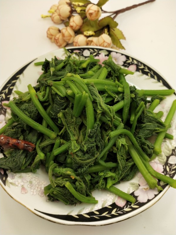 爆炒南瓜尖的做法-咸鮮味炒菜譜-易網(wǎng)健康養(yǎng)生網(wǎng) 爆炒南瓜尖的做法-咸鮮味炒菜譜