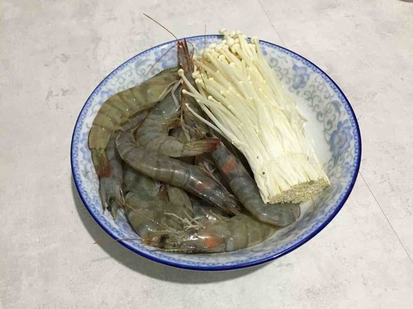 蝦蒸金針菇＃午餐＃的做法-家常味蒸菜譜
