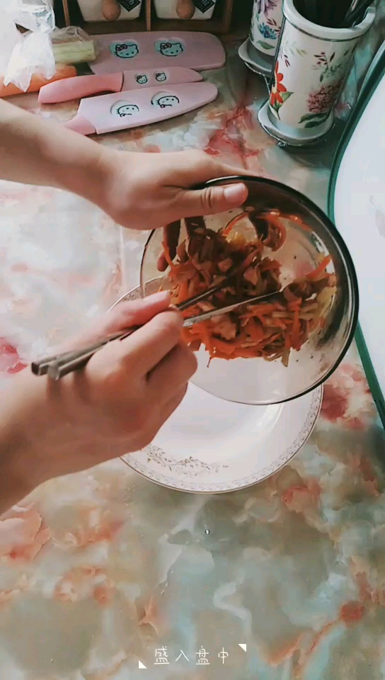 花樣“拌”夏，美味加倍【涼拌雞絲】的做法-咸鮮味拌菜譜