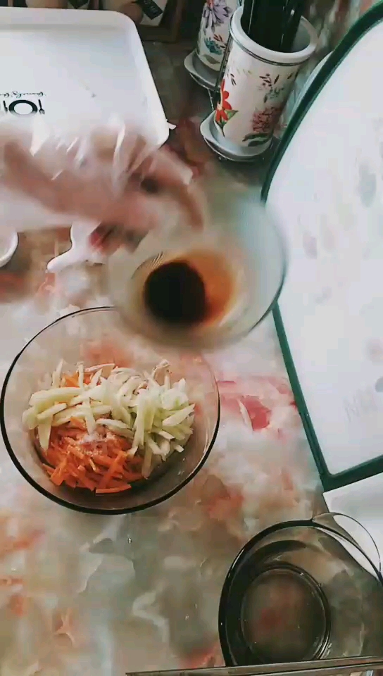 花樣“拌”夏，美味加倍【涼拌雞絲】的做法-咸鮮味拌菜譜