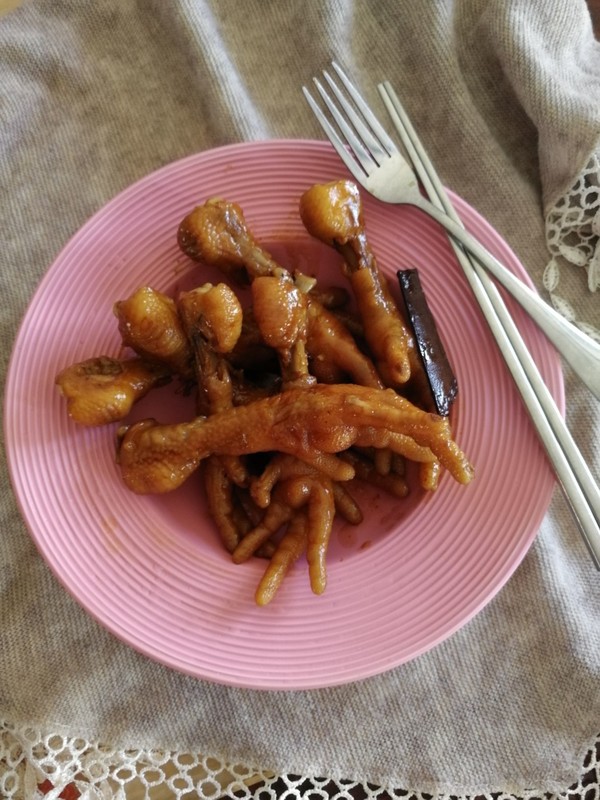 鹵雞爪的做法-香辣味鹵菜譜-易網健康養生網 鹵雞爪的做法-香辣味鹵菜譜
