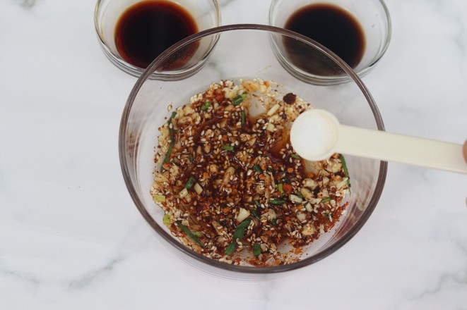 雙椒涼拌腐竹的做法-酸辣味拌菜譜-易網(wǎng)健康養(yǎng)生網(wǎng) 雙椒涼拌腐竹的做法-酸辣味拌菜譜