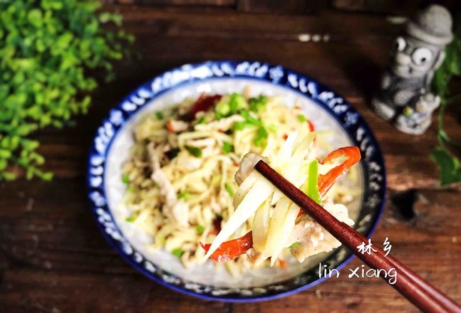 茭白炒肉絲的做法-咸鮮味炒菜譜-易網健康養(yǎng)生網 茭白炒肉絲的做法-咸鮮味炒菜譜