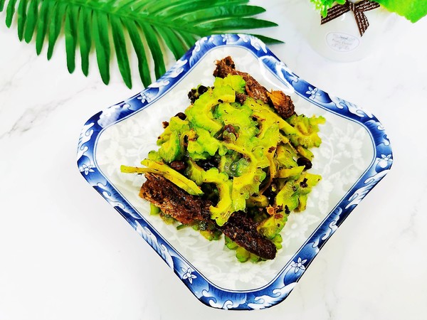 豆豉鯪魚拌苦瓜的做法-其它口味拌菜譜-易網(wǎng)健康養(yǎng)生網(wǎng) 豆豉鯪魚拌苦瓜的做法-其它口味拌菜譜