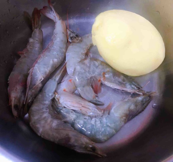 海蝦炒土豆絲的做法-咸鮮味炒菜譜-易網(wǎng)<a href=http://www.fnaogov.cn/ target=_blank class=infotextkey>健康養(yǎng)生</a>網(wǎng) 海蝦炒土豆絲的做法-咸鮮味炒菜譜