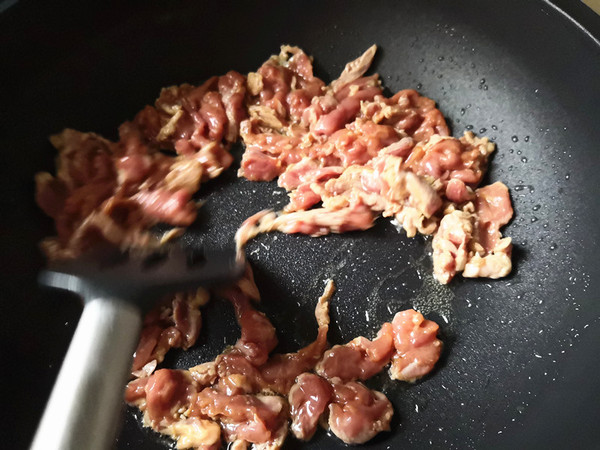 孜然肉片的做法-其它口味炒菜譜-易網健康養生網 孜然肉片的做法-其它口味炒菜譜