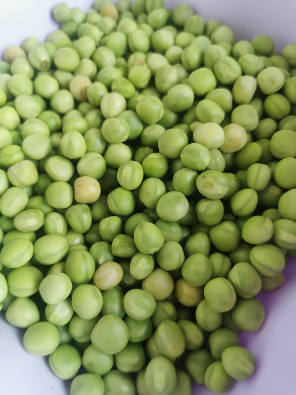 辣炒鮮豌豆的做法-香辣味炒菜譜-易網<a href=http://www.fnaogov.cn/ target=_blank class=infotextkey>健康養生</a>網 辣炒鮮豌豆的做法-香辣味炒菜譜