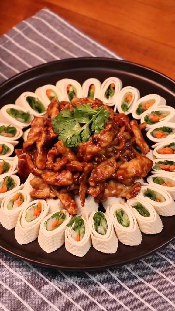 京醬肉絲的做法-醬香味炒菜譜-易網(wǎng)健康養(yǎng)生網(wǎng) 京醬肉絲的做法-醬香味炒菜譜