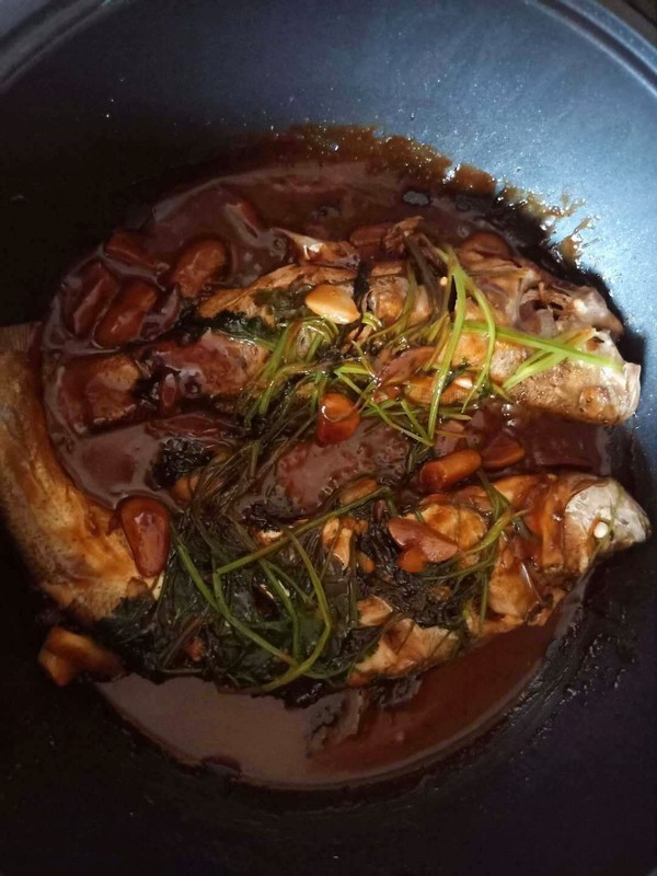 紅燒鱸魚的做法-家常味燒菜譜-易網健康養生網 紅燒鱸魚的做法-家常味燒菜譜