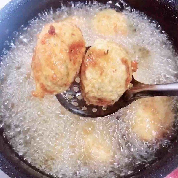 天婦羅土豆蝦球的做法-咸鮮味炸菜譜-易網健康養生網 天婦羅土豆蝦球的做法-咸鮮味炸菜譜