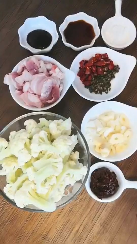 家常版干鍋有機(jī)菜花的做法-香辣味炒菜譜